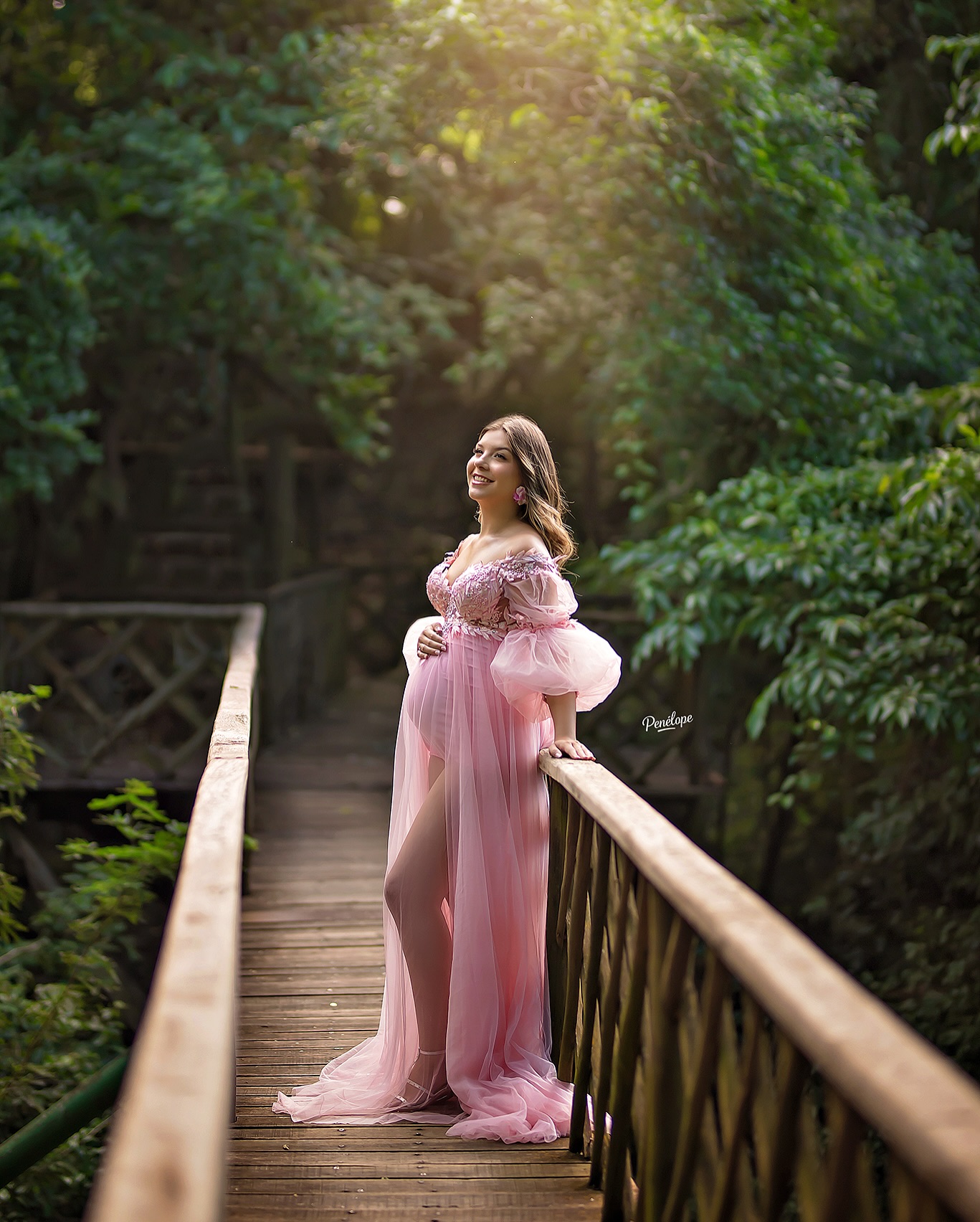 Família Mae Filhos Magenta Arco