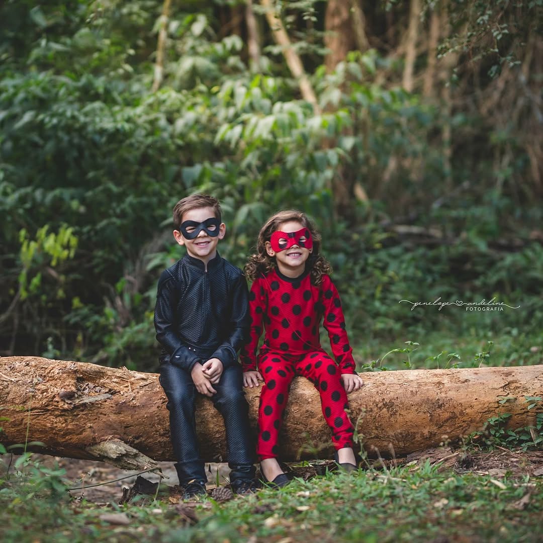 Editorial Crianças Ladybug na Floresta